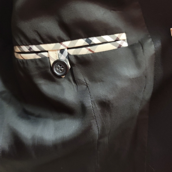 - Burberry Button up Blazer💥SALE💥 - Picture 11 of 12